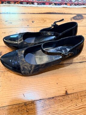 Dansko Black Patent Mary Jane Flats with Textured Upper - Size 42